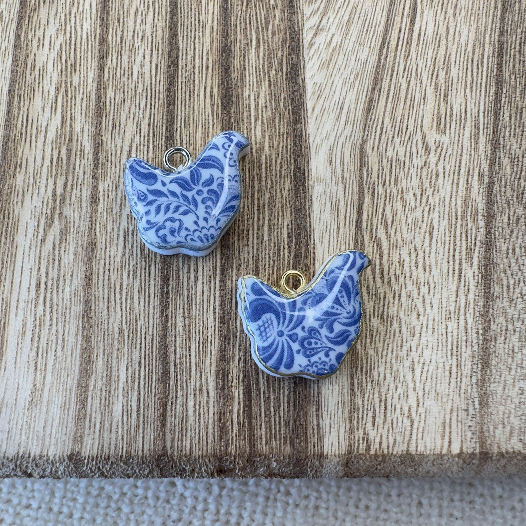Granny Chic Chicken Charm