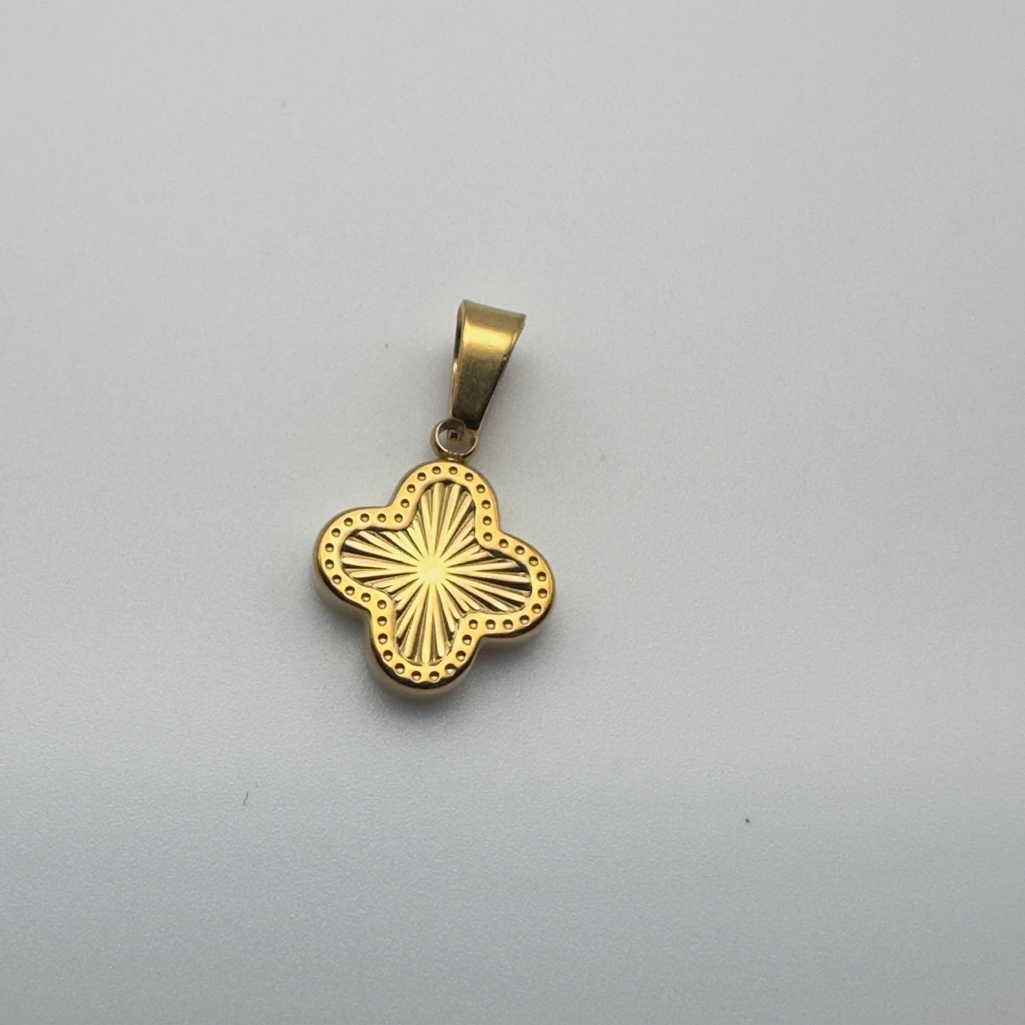 Clover Pendant - PVD