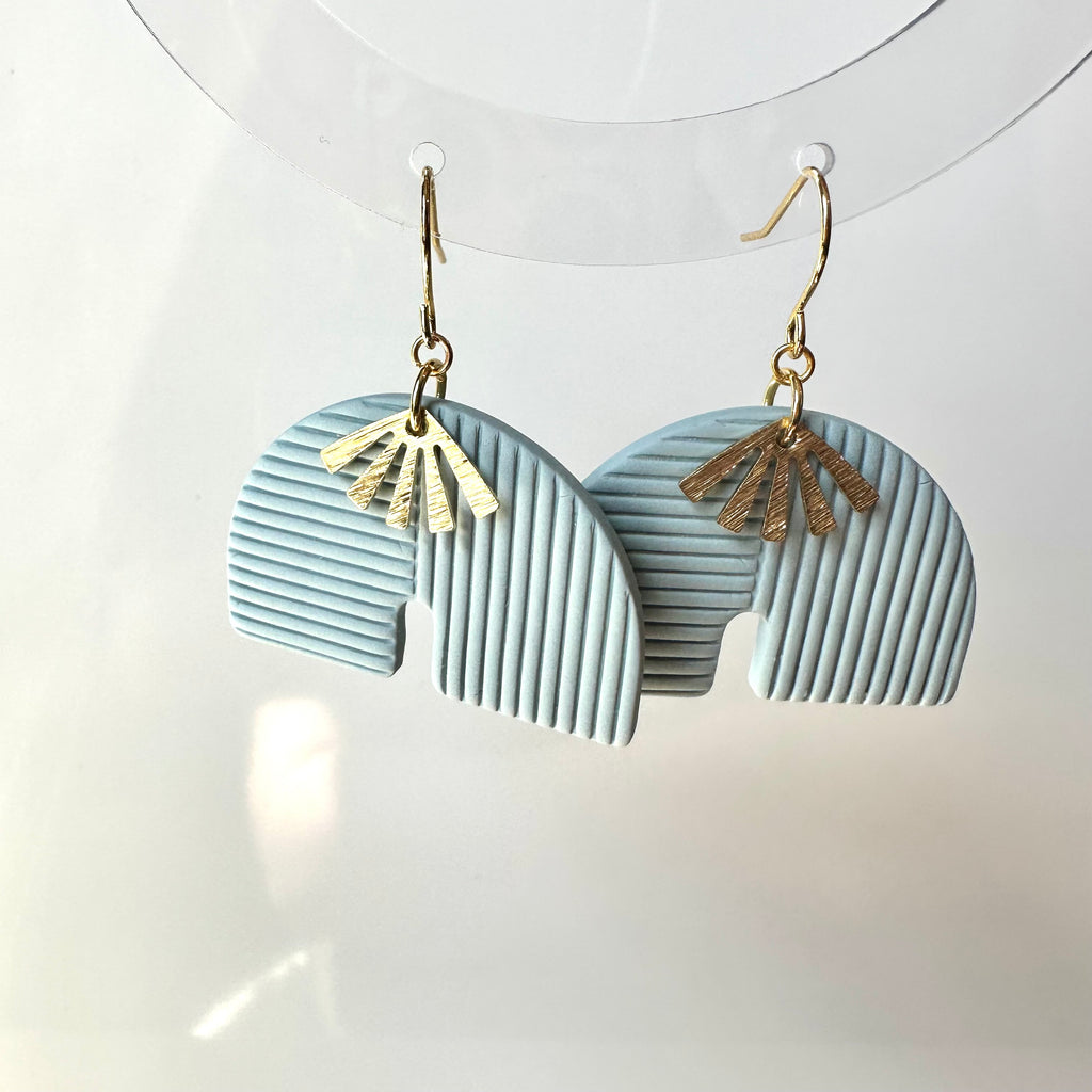 Untamed Texture Arch Earrings